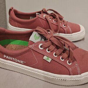 CARIUMA  Pantone